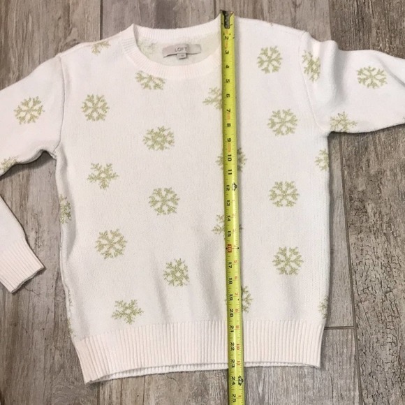 Loft Cream Gold Holiday Snowflake Sparkle crew neck sweater size small - Picture 6 of 6